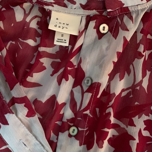 A New Day’s Gorgeous blouse! - Picture 2 of 2